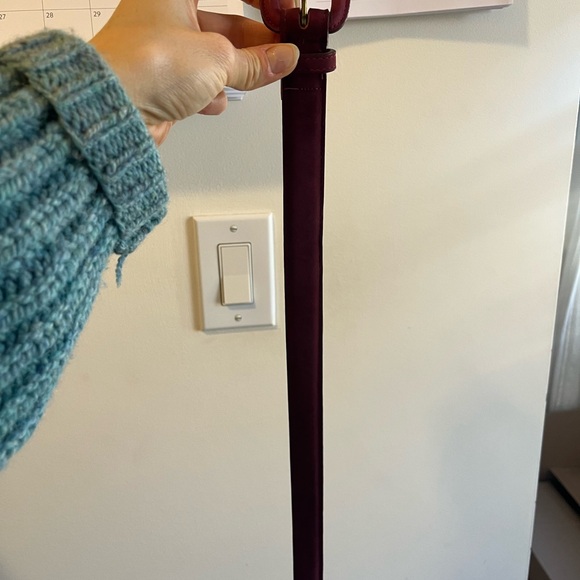 Vintage J Crew Burgundy Suede Leather Belt with Covered Buckle - Picture 3 of 6